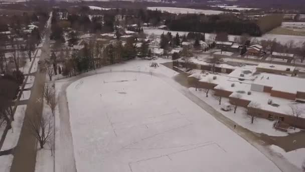 Drone Bilder Cirkling Ett Fält Som Har Believe Skrivet Den — Stockvideo