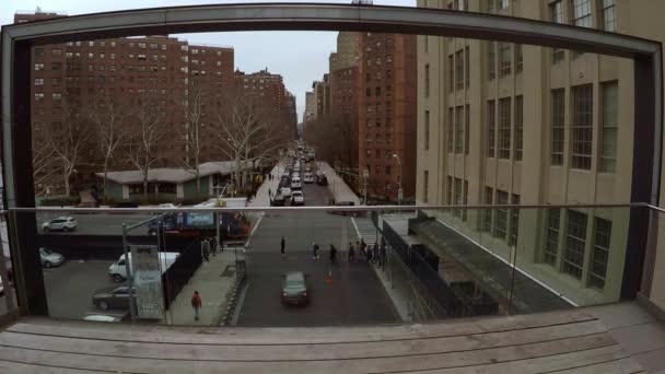 High Line New York Com Vista Para Cruzamento Trânsito Câmera — Vídeo de Stock