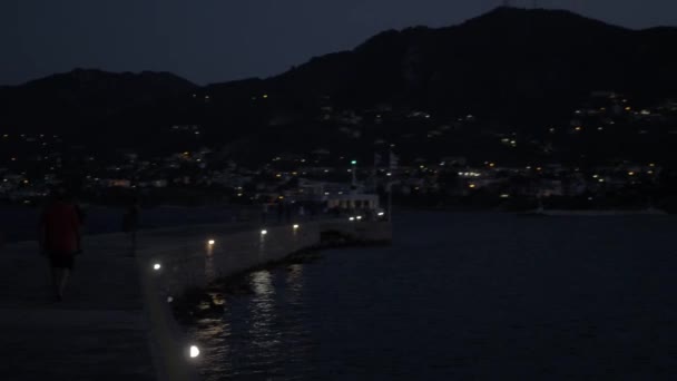 Mytilene Porto Noite Azul Estrela Balsa Puxa Para Fora Porto — Vídeo de Stock