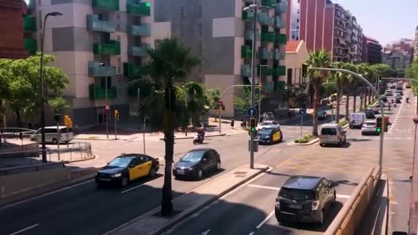 Barcellona Spagna Agosto Giornata Sole Strada Trafficata — Video Stock