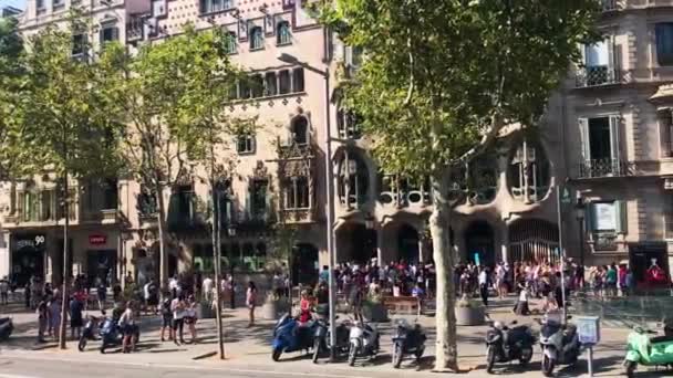 Gaudi Casa Batllo Spain Barcelona Summer 2018 — Stock Video