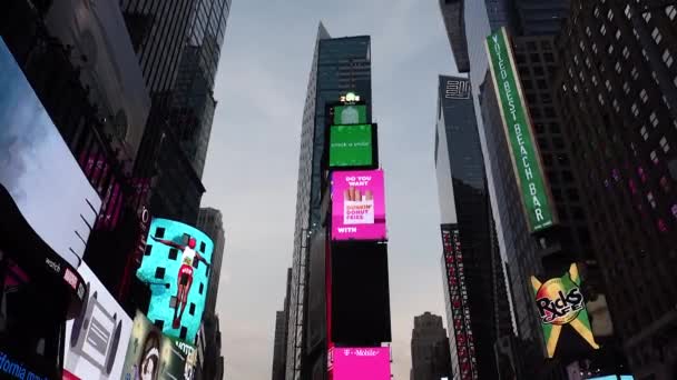 Olhando Para Times Square Rua — Vídeo de Stock