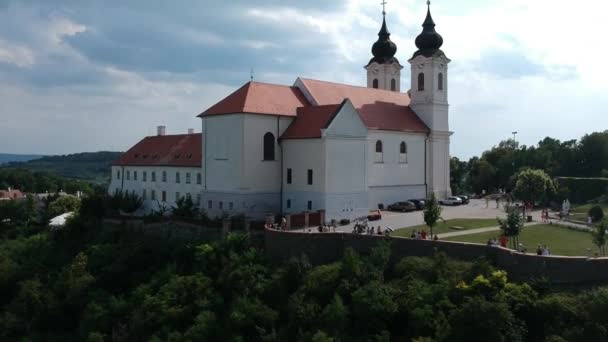 Tolle Drohnenaufnahmen Von Tihany Balaton Ungarn Sie Können Einen Schönen — Stockvideo