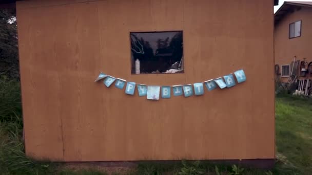 Signo Cumpleaños Revoloteando Viento — Vídeo de stock