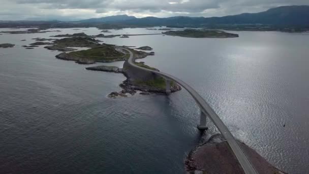 Veduta Aerea Della Atlantic Ocean Road Norvegia Una Giornata Nuvolosa — Video Stock