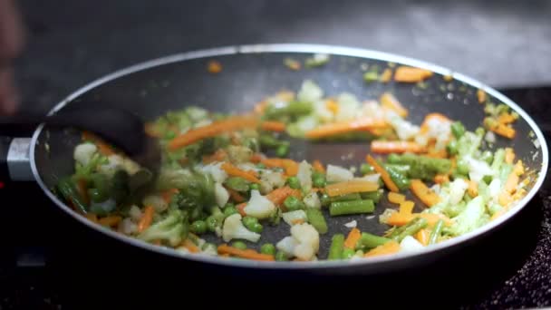 Matlagning Grönsaker Kastrull — Stockvideo