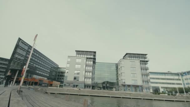 Low Angle View Man Walking Front Gray Orange Buildings Chalmers — Stock Video