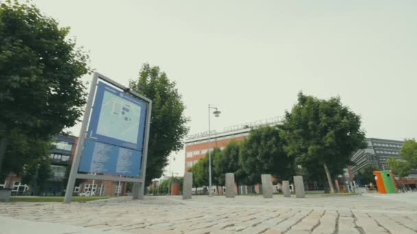 Uma Vista Entrada Para Uma Entrada Para Universidade Chalmers Mapa — Vídeo de Stock