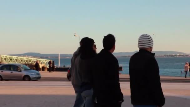 Vrienden Lissabon Portugal — Stockvideo
