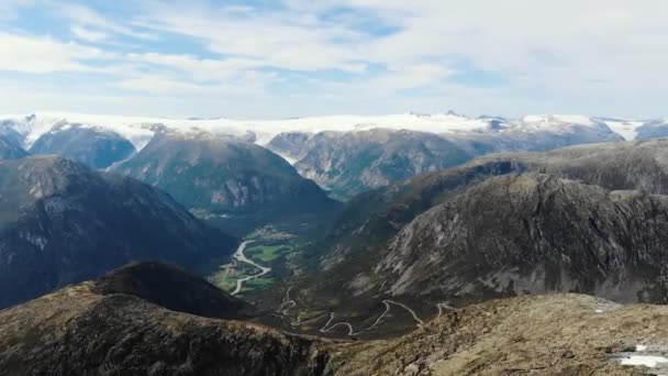 Bergskedja Med Glaciär Toppen Klippet Inspelat Med Dji Mavic Air — Stockvideo