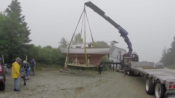 Lanzamiento Del Barco Primer Día Temporada Vela — Vídeo de stock