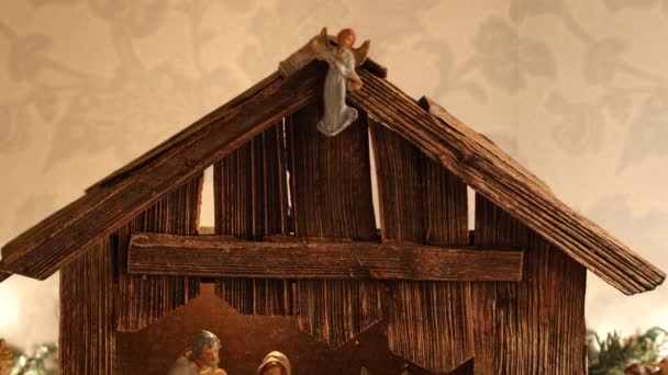 Наклон Сверху Донизу Старинного Рождественского Рождества Ясли Участием Животных Ангелов — стоковое видео