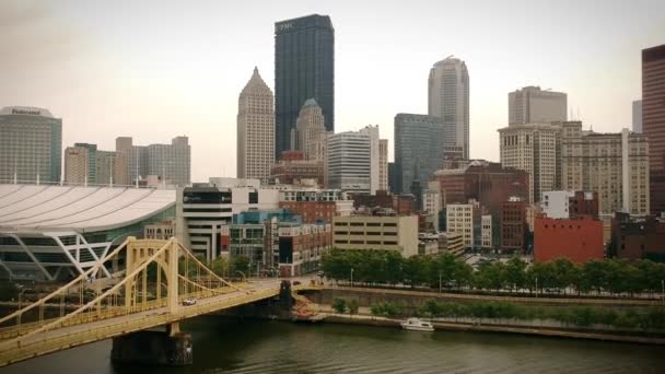 Empujón Puente Carson Pittsburgh — Vídeo de stock
