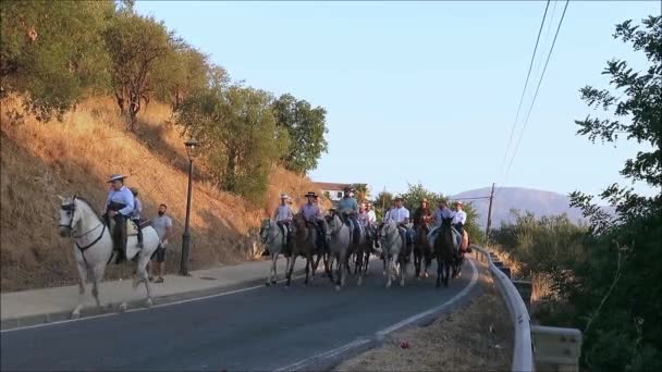 Alora Espagne Août 2018 Groupe Cavaliers Locaux Formant Une Garde — Video