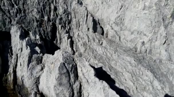 Cape Town Masa Dağı Ndaki Kayalık Bir Sahilin Görüntüsü — Stok video