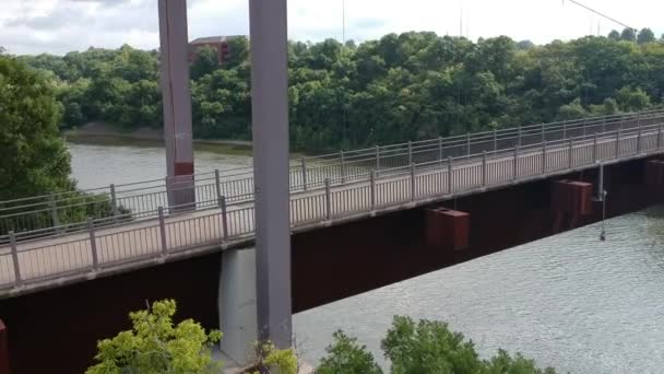 Zoomé Pont Aérien Tir — Video