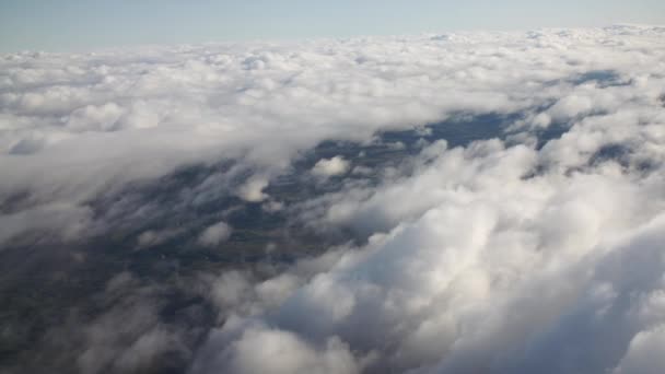 Vliegen Boven Wolken Hoge Snelheid Slow Motion — Stockvideo
