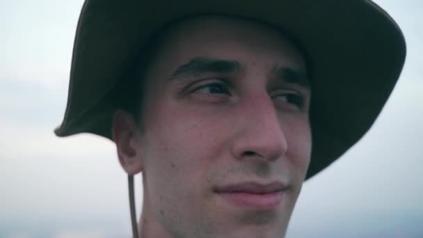 Shooting Male Model His Twenties Wears Bucket Hat Stands City — Stock Video