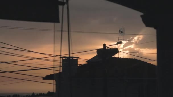 Закат Моем Доме Португалии Небольшими Облаками Заднем Плане — стоковое видео
