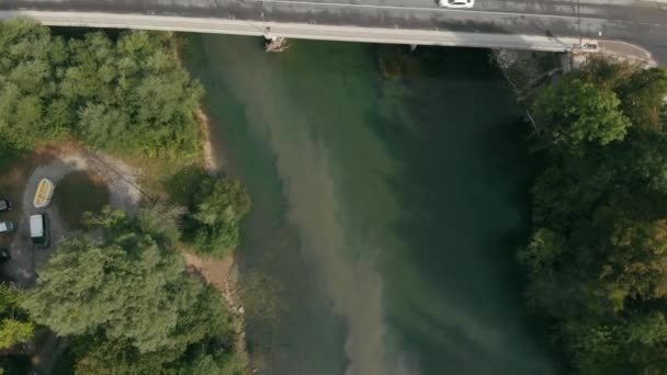 萨瓦河上空的舰桥无人机画面 — 图库视频影像