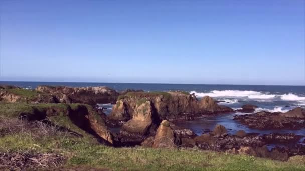 Uitzicht Rocky Pacific Coastline — Stockvideo