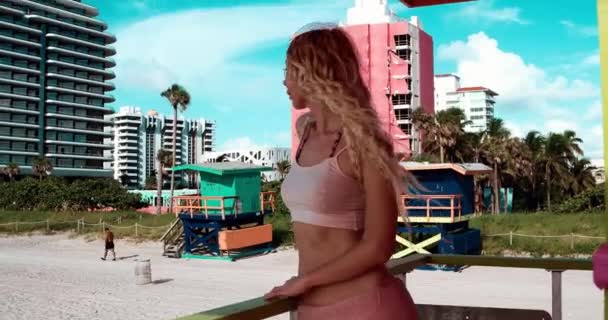 Блондинка Пляже — стоковое видео