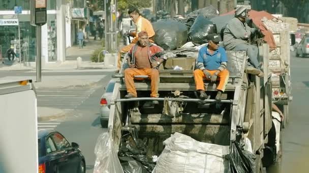 Garbage Truck Workers Mexico City Cdmx Mexico City Shot 100Fps — стокове відео