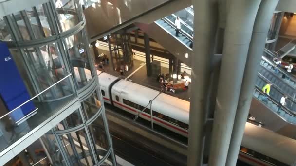 Berlin Hauptbahnhof Estación Central Tren — Vídeo de stock