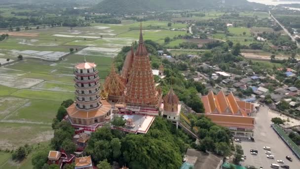 Wat Tham Sua Temple Aerial Video Drone Kanchanaburi Ταϊλάνδη — Αρχείο Βίντεο