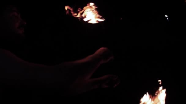 Superslow Fire Juggler Rotate His Fire Pois Drak Side — 비디오