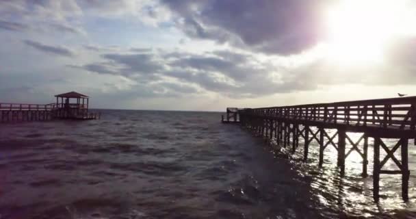 Bela Paisagem Com Vista Para Lago — Vídeo de Stock