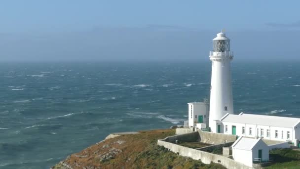 Latarnia Morska South Stack Anglesey Północna Walia Kręcona Bardzo Wietrzny — Wideo stockowe