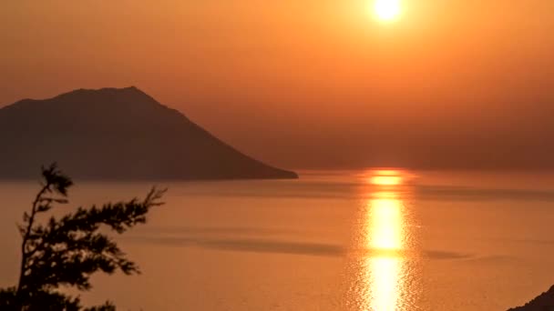 在希腊米洛斯岛上 浪漫的夕阳西下 — 图库视频影像