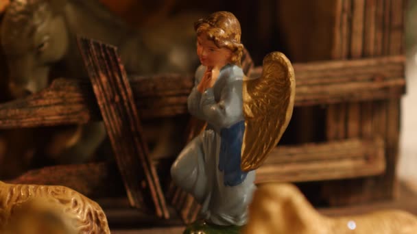 Figurine Ange Regardant Bébé Jésus Issu Une Crèche Une Crèche — Video