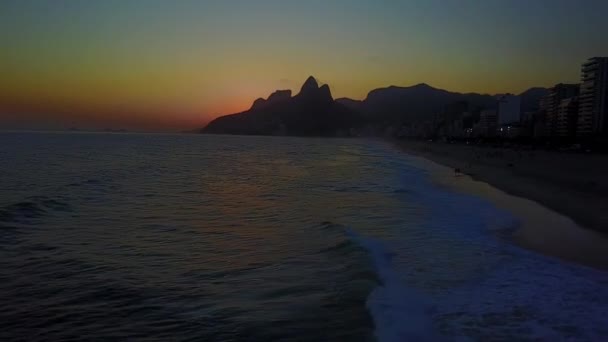 Movimento Câmara Para Trás Fantasma Dji Drone Ipanema Rio Janeiro — Vídeo de Stock