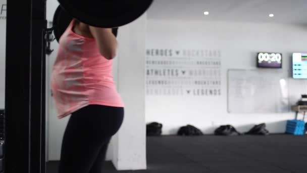 Bilder Gravid Kvinnlig Modell Som Gör Knäböj Ett Gym Och — Stockvideo