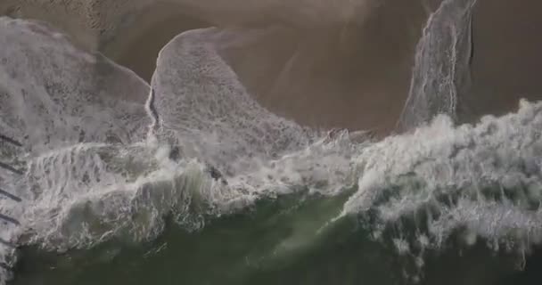 Flyg Längs Kusten Havet Wildwood New Jersey Kraftfulla Vågor Slår — Stockvideo