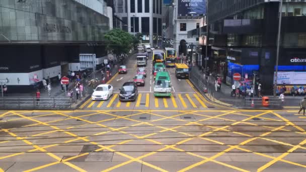 Tramwaje Przejeżdżają Central Hong Kong — Wideo stockowe