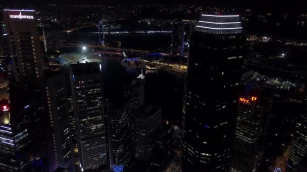 Flygfoto Cinematic Avslöjar Singapore Night Downtown Panorama — Stockvideo