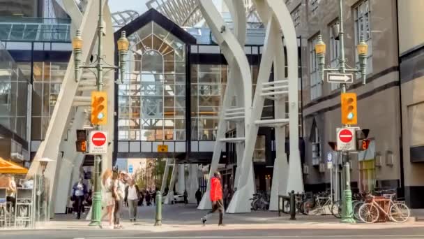 Ein Normaler Zeitrahmen Der Innenstadt Calgary Einem Geschäftigen Sommerarbeitstag — Stockvideo