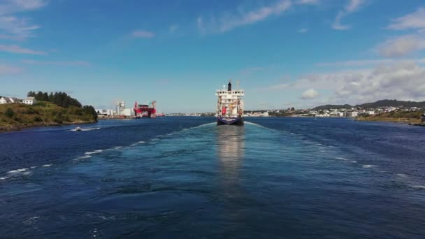 Karmsund Norveç Teki Nakliye Balıkçı Gemilerinin Hava Aracı Görüntüleri — Stok video