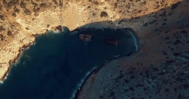 Drone Top View Shot Van Olympia Shipwreck Amorgos Island Griekenland — Stockvideo