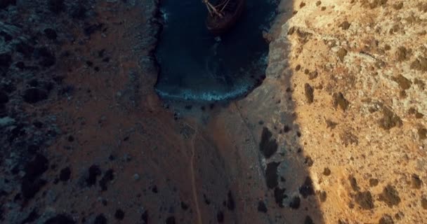 Drohnenaufnahme Des Olympia Schiffbruchs Auf Der Insel Amorgos Griechenland Und — Stockvideo