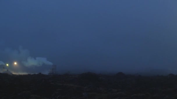 Iceland Lagune Bleue Centrale Géothermique Svartsengi Nuit Mouvement Caméra Panoramique — Video