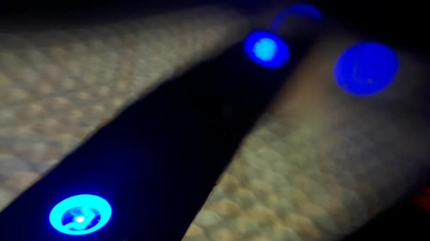 Close Blue Led Strip Light Díodos Fundo Bokeh Led — Vídeo de Stock