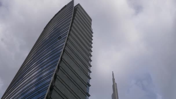 Blue Sky Scraper Milan Italy — Stock Video