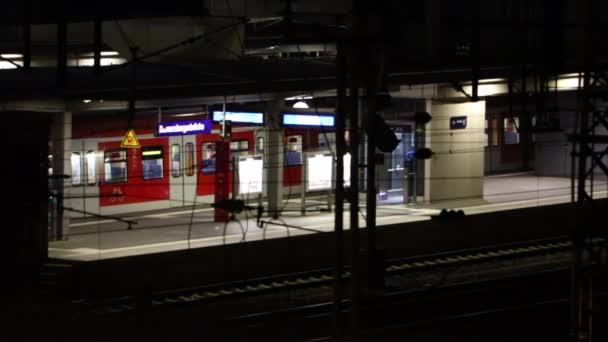 München Treinstation Nachts — Stockvideo