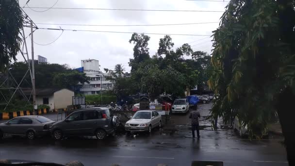 Lapso Tempo Uma Rua Movimentada Dia Nublado Uma Cidade Indiana — Vídeo de Stock