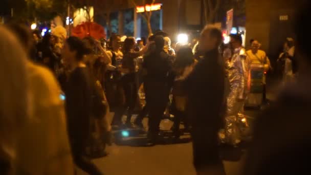 West Hollywood California Large Halloween Parade Costumes Party Scene Night — Stock Video