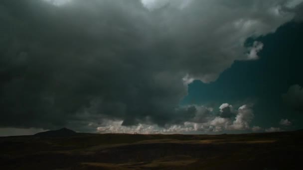 Paisagem Iceland Dramática Nuvens Movimento Rápido Tiro Largo Timelapse — Vídeo de Stock